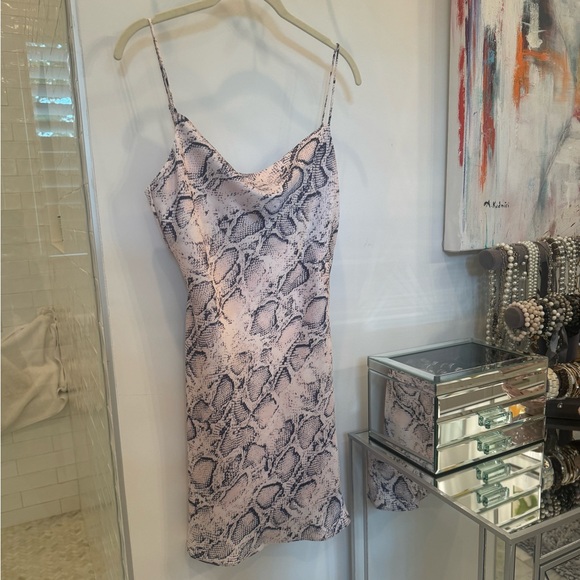 ‘A Love Like You’ M silk draped mini slipdress in unique pink w navy snake print - Picture 1 of 12